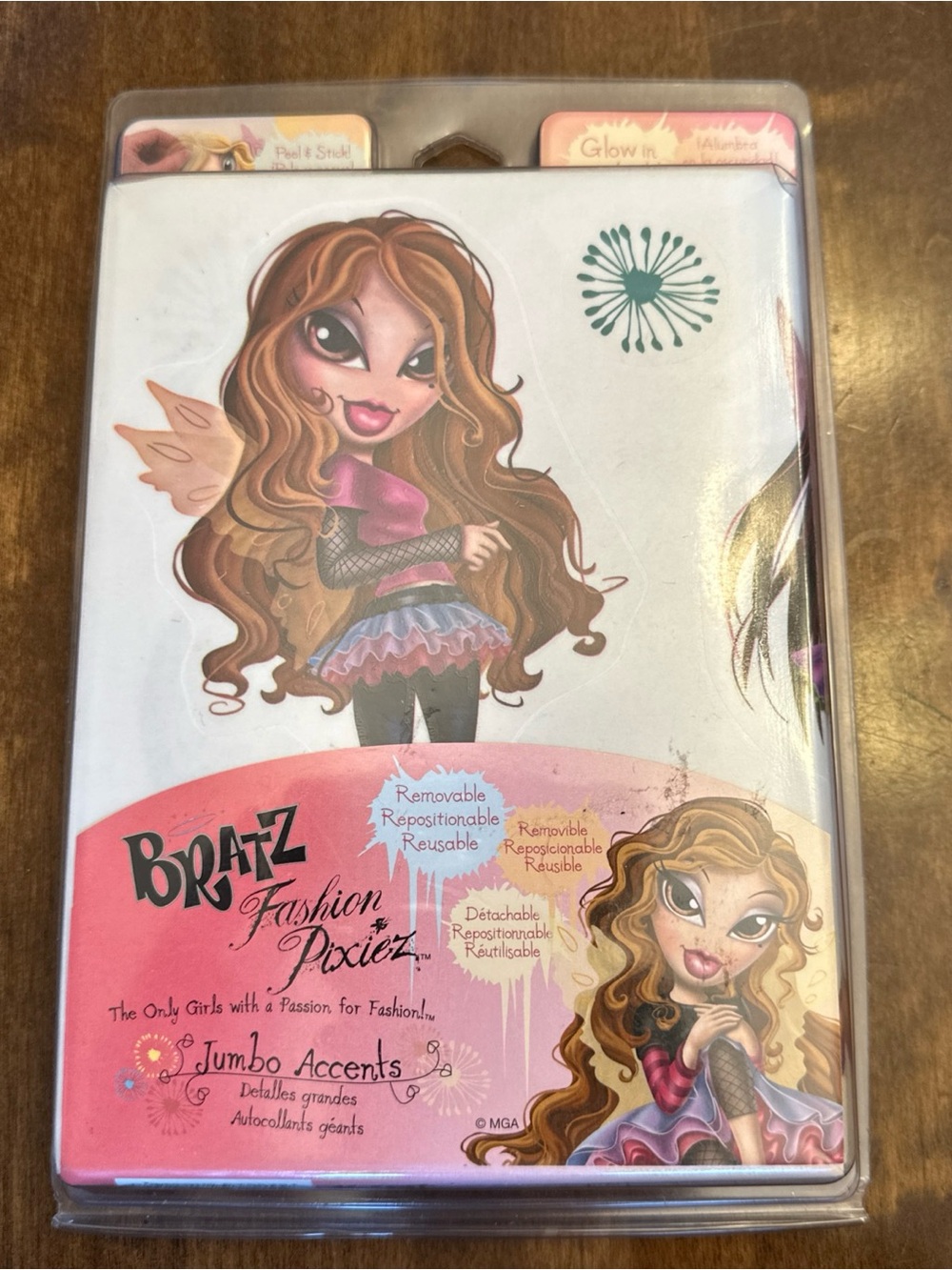 BRATZ Fashion Pixiez Wall Border Peel & Stick Border FACTORY SEALED